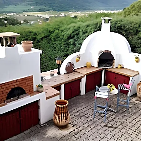 Maison Paisible A Avec Piscine Privee Et Vue Montagne *