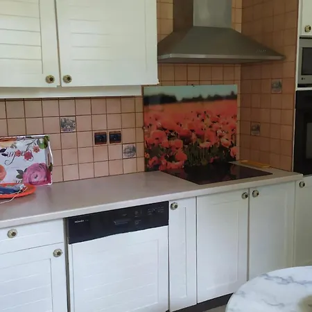 Maison Paisible A Avec Piscine Privee Et Vue Montagne