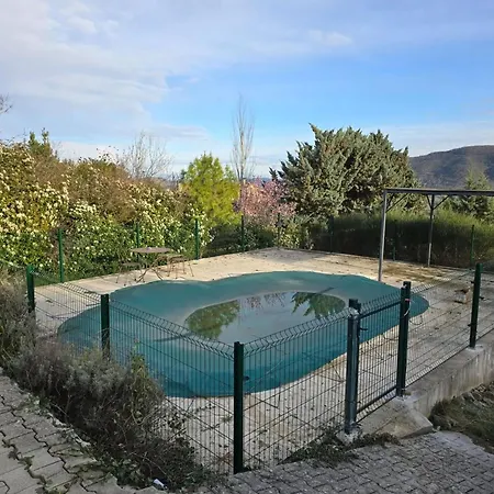 Maison Paisible A Avec Piscine Privee Et Vue Montagne *